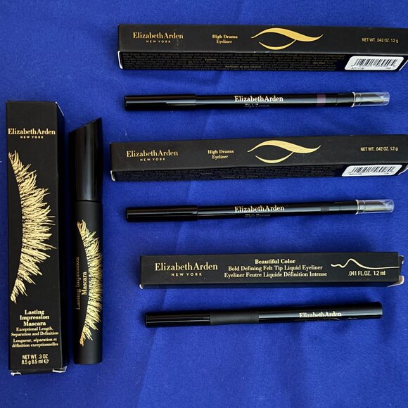 #MB103 NWOT Elizabeth Arden Bundle Various Make-up - Picture 1 of 1